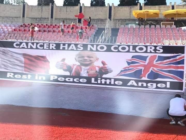 DartsDugout's tweet photo. Class from the Malta fans tonight!

#MALENG #MALvENG #MaltavEngland https://t.co/h2DQwmZBwA