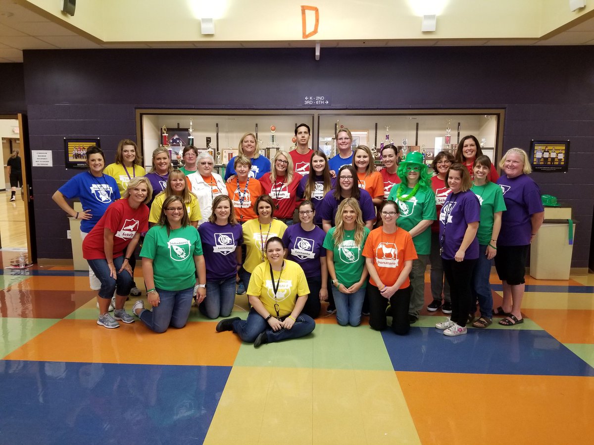 coachcoto's tweet photo. #Rowvastrong has an amazing staff, and I am so glad I get to work with all of them! https://t.co/rTNPrUHCC1