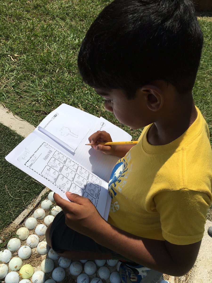Leland1st's tweet photo. We love to learn in our outdoor learning center!! #dcetrailblazers #cisdourstory https://t.co/0TvAZ5DsuW