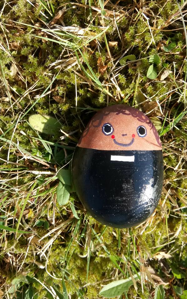 aylshamchurch's tweet photo. #Fantastic painted rocks left around @AylshamChurch by #NorfolkRocks, & now these two have appeared! #RevsRock #RevRocks #VicarsRock @EDP24 https://t.co/pqDMjR18Xy