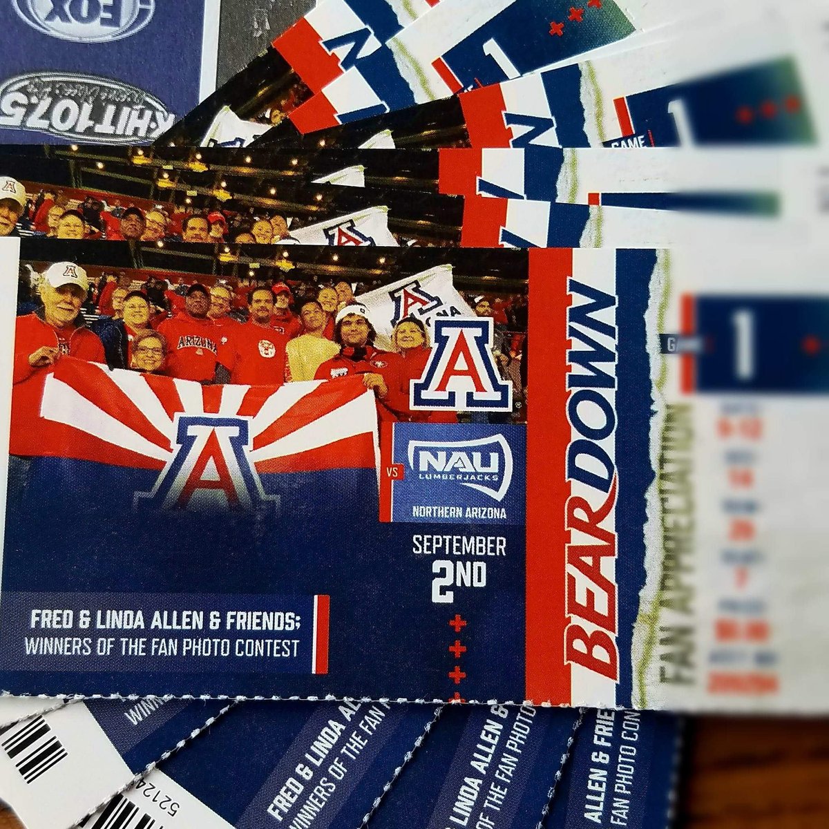 PLAYGROUND BAR tweet media