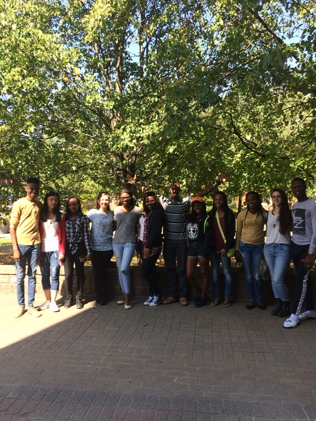 Welcoming our Jamaican students (&amp; a few friends) to <a href="/StThomasU/">St. Thomas University</a> and Canada!! #NewtoSTU 🇨🇦 🇯🇲<a href="/CanadaJamaica/">Canada in Jamaica</a>