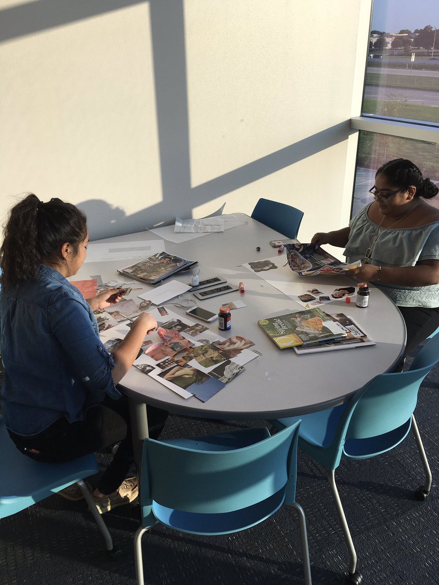 SNGalbraith's tweet photo. Fashion Design students creating storyboards!
#LaunchGRCTC @GRCTCFashion @GR_CTC https://t.co/SREuZeTBM3