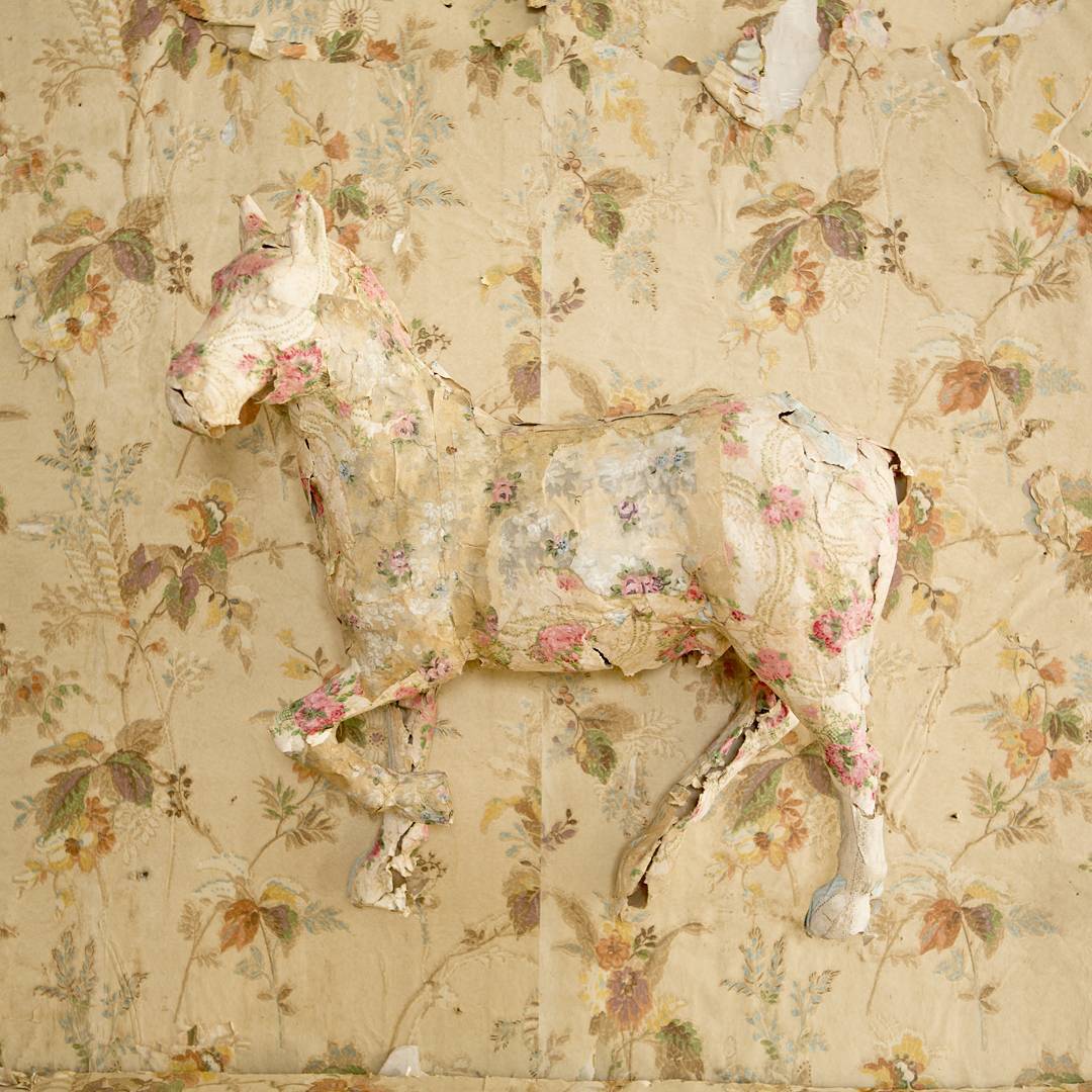 Craft_Biennial's tweet image. "Hommage au cheval de trait Canadien, Saint-Placide de Charlevoix" by Luce Pelletier, 2017 #Artistoftheday #CanCraft #CraftBiennial