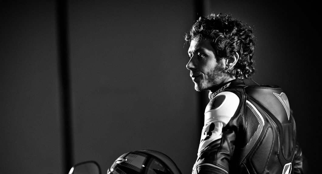 motonoticias's tweet photo. Un nuevo #63Grados ha llegado, con @EthanGilles analizando lo que conlleva la lesion de Valentino Rossi https://t.co/aJ2N3C2Wku https://t.co/zneOFT0RCB