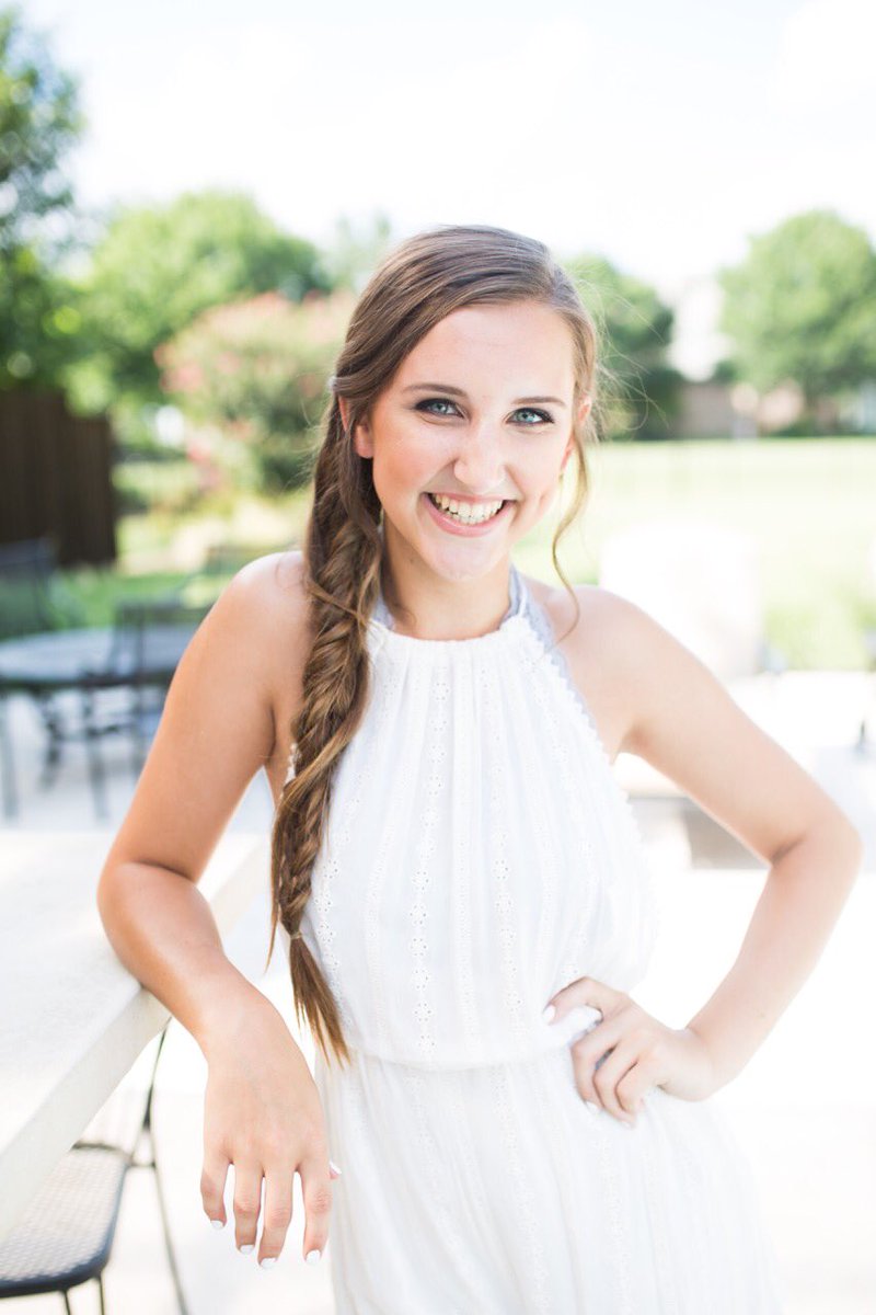 laylee_emadi's tweet photo. The spokesmodels are on the blog today! 💕💕💕 https://t.co/DfTLqcl1yv