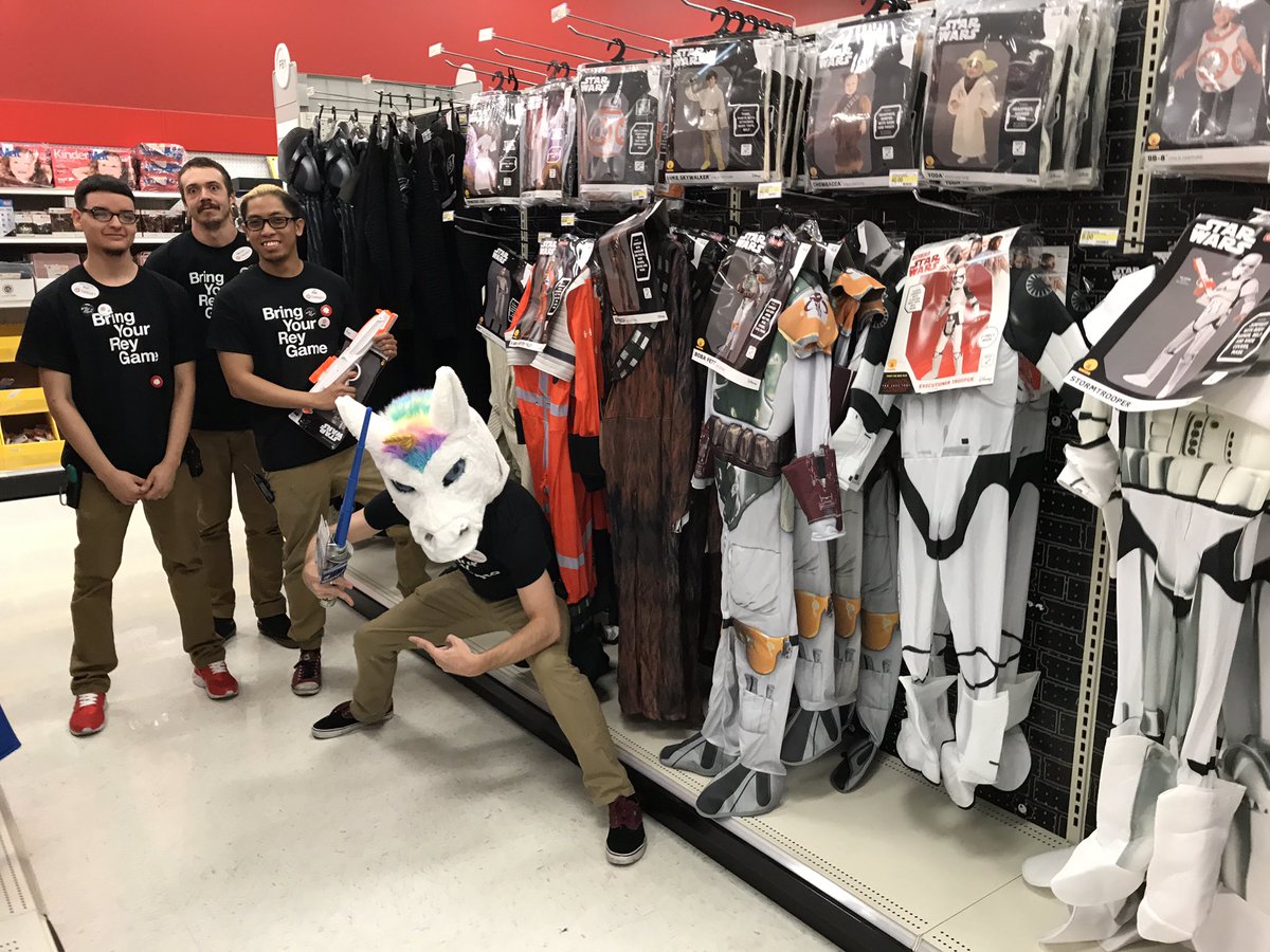 christine_satt's tweet photo. Check out the new #StarWarsForceFriday mdse and #Halloween costumes @target #sharetheforce #wearetarget @MelodyWang8 https://t.co/uzkZY2y35h