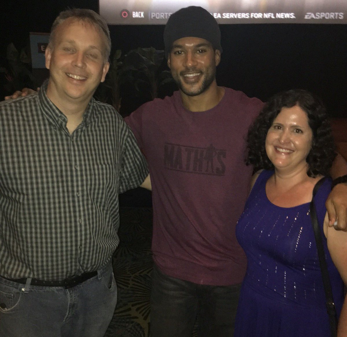 13DevinWade's tweet photo. Got to meet up with some fans last night. #blessed https://t.co/GosZwFHPd8
