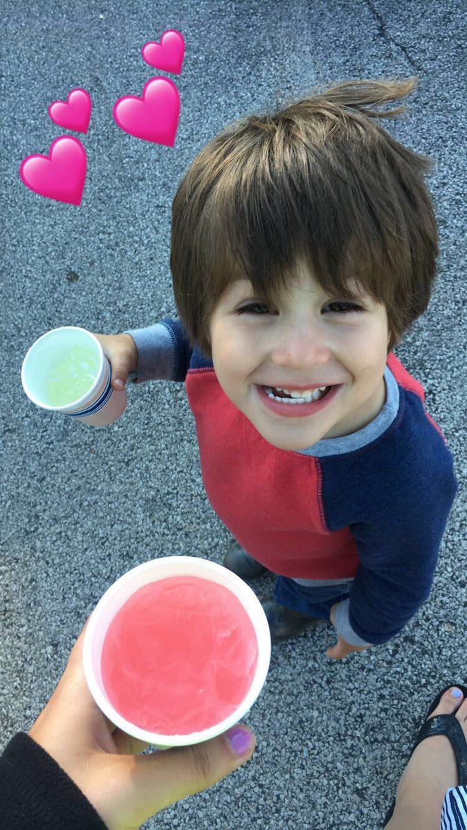 kakers0531's tweet photo. I miss my best friend https://t.co/kjea6MV8Ni