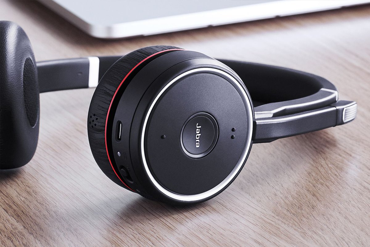 teliadatainfo's tweet photo. Paras langaton kuulokemikrofoni keskittymisen parantamiseen avokonttoreissa: https://t.co/1wnS4ebgLV #jabra #evolve75 #O365 #skype https://t.co/mHHhMhv8yv
