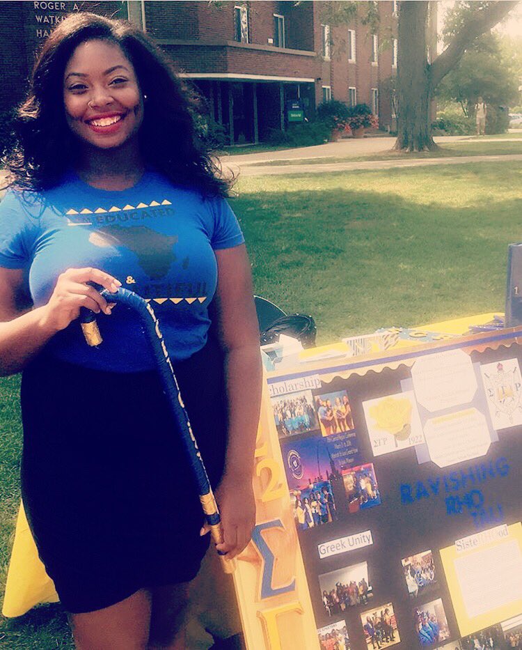 ANIYAH_lator's tweet photo. My last involvement fair!#PrettyPoodleAlert ๐๐๐ฉ#RhoTau #ฮฃฮฮก https://t.co/2iBdGSyHya