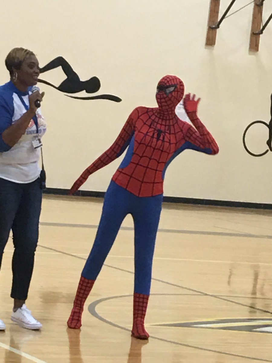 PalmettoEagles's tweet image. Our special guests at the PBIS kickoff !  Spiderman and The Landmark Eagle! #PBIS #PESspirit