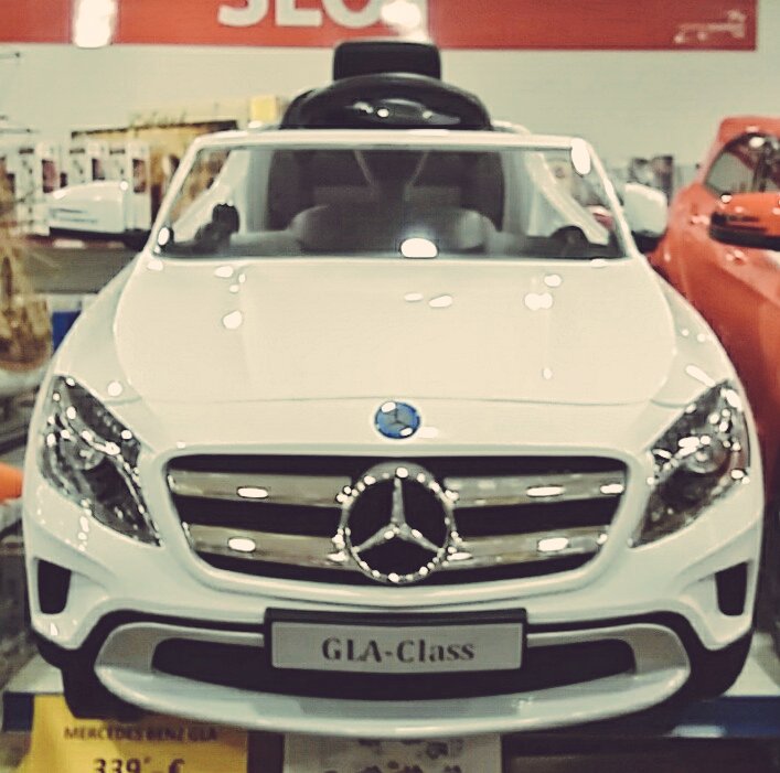 ModelExpertShop's tweet photo. Ya disponemos del nuevo  Mercedes GLA-Class más modelos en tienda!!

https://t.co/MLbksVD8ay https://t.co/FvYoeBU9gL