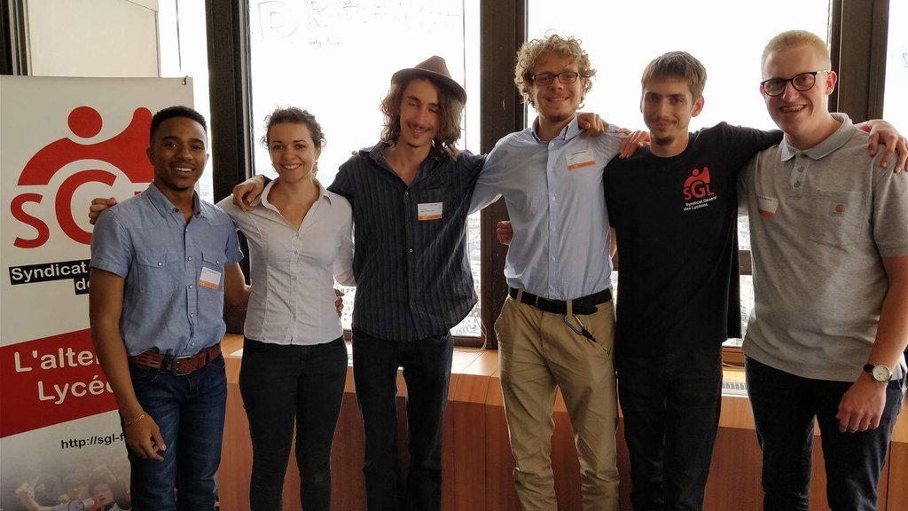 GiuseppeLipariP's tweet photo. Final picture of International Delegations at @SGL_National Congress and President @AlexRebeyrolle in #Paris!
#France #CNSGL #Europe #Youth https://t.co/PhyyYe5eFn