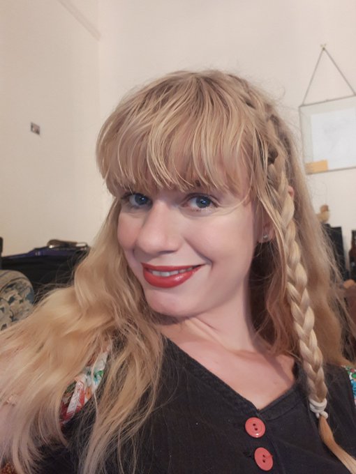Good evening you filthy animals 😁😘😎 https://t.co/zfwcD6CvqI<a href="/tag/bliss"class="tags"><span>#bliss</span></a><a href="/tag/camgirllife"class="tags"><span>#camgirllife</span></a>