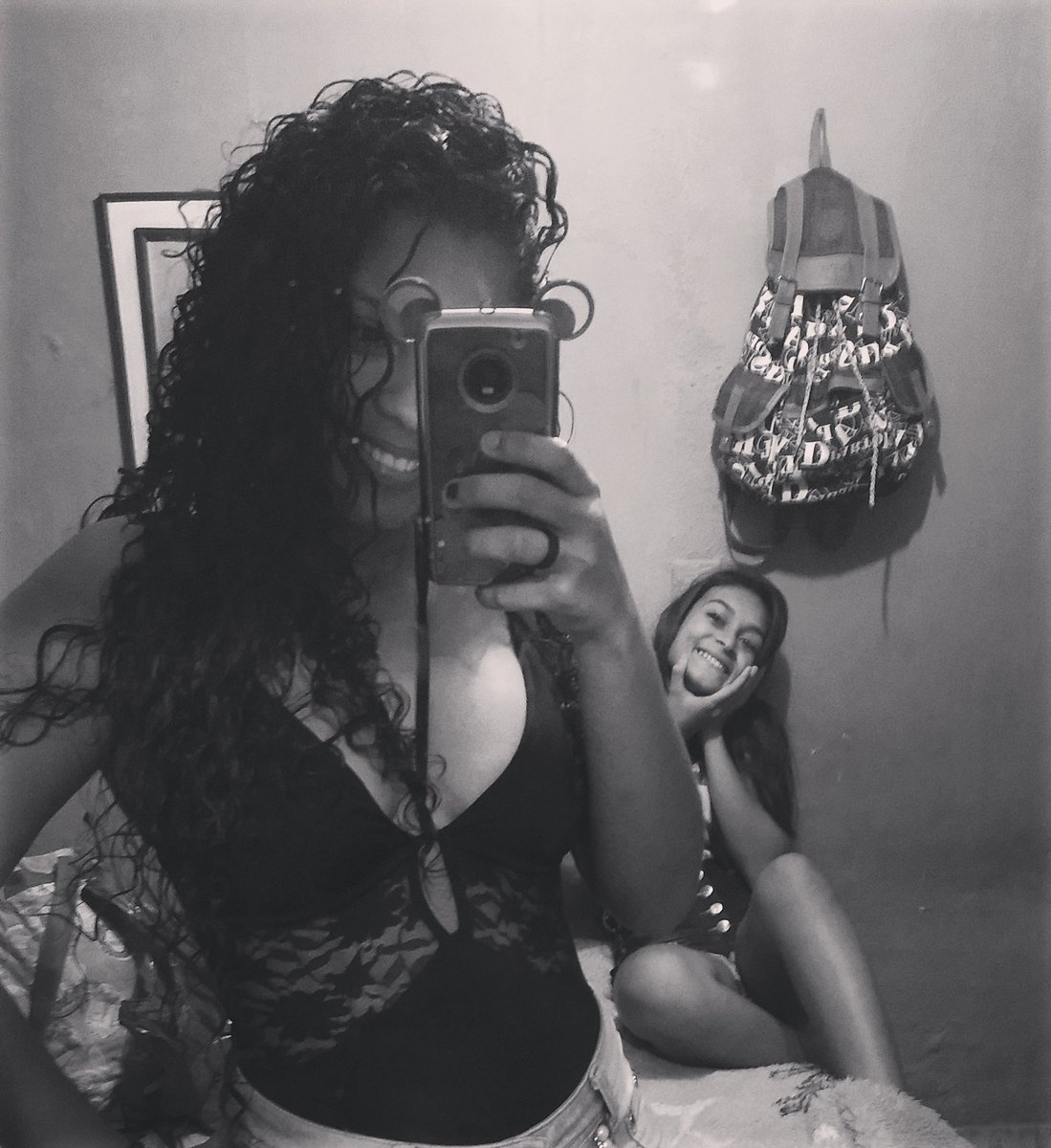 laysa_018's tweet photo. Ignorem a Ana Clara lá atrás . 🤦❤️ https://t.co/jcX8Crspbo