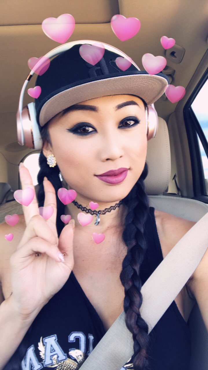 Morning afternoon @VenusLuxFans ✌️😇💕💕💕💕💋 squeezing in beach time today. https://t.co/d7Aj1jwAgD