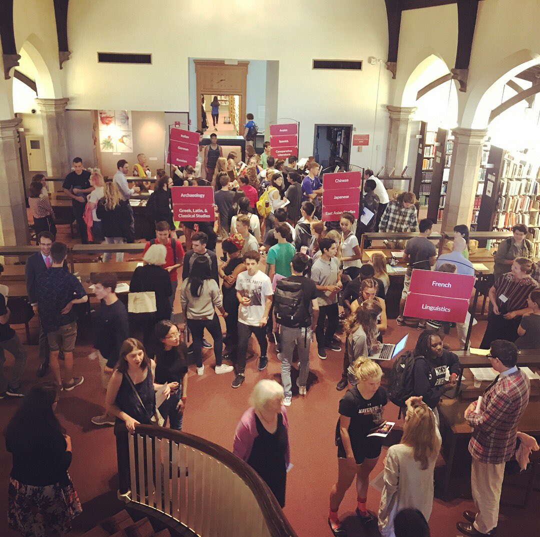 HCLibraries's tweet photo. Exploring the many scholarly avenues at the Academic Tea! #hclibraries #welcomeclassof2021 https://t.co/7UdUn4Ba1Q