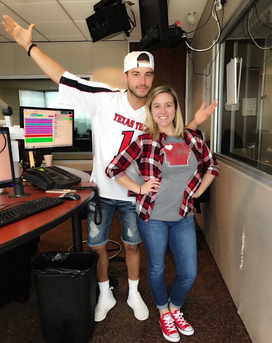 ALT1037DFW's tweet photo. Listen to these 2 crazies @TannerKloven @RandiOnTheRadio next 2-7p! 4@4p #AmpUpMix @DJFlipside33 & #WhatsInTannersHair #LiveLocal #Party ๐ถ๐ https://t.co/pmXw4e7yNM