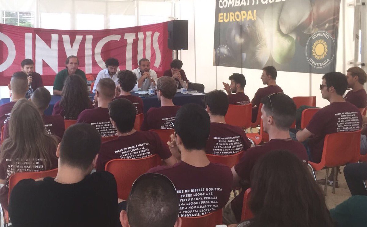 robertomenia's tweet photo. Il mio intervento su immigrazione e sostituzione etnica a #Invictus 🇮🇹 #gioventuidentitaria @MNS_nazionale https://t.co/gV31Ojh1bB