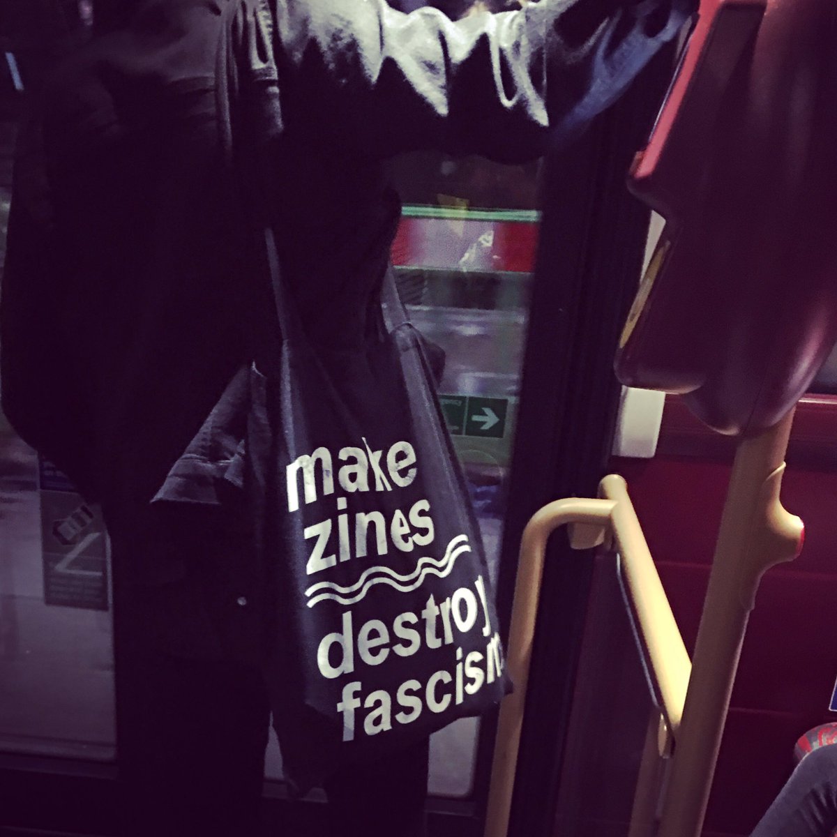 foxirving's tweet photo. late night at the #studio #makezines #destroyfascism 💕 https://t.co/tQH5cDbxw0