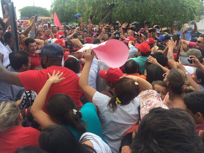 Ver imagem no Twitter Ver imagem no Twitter