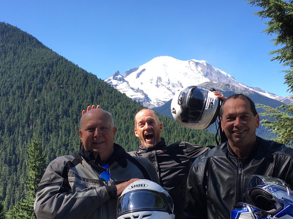 theofam's tweet photo. Colorado Crew at Mount Ranier!  #3fc2017 https://t.co/DI6PZiPZ7v