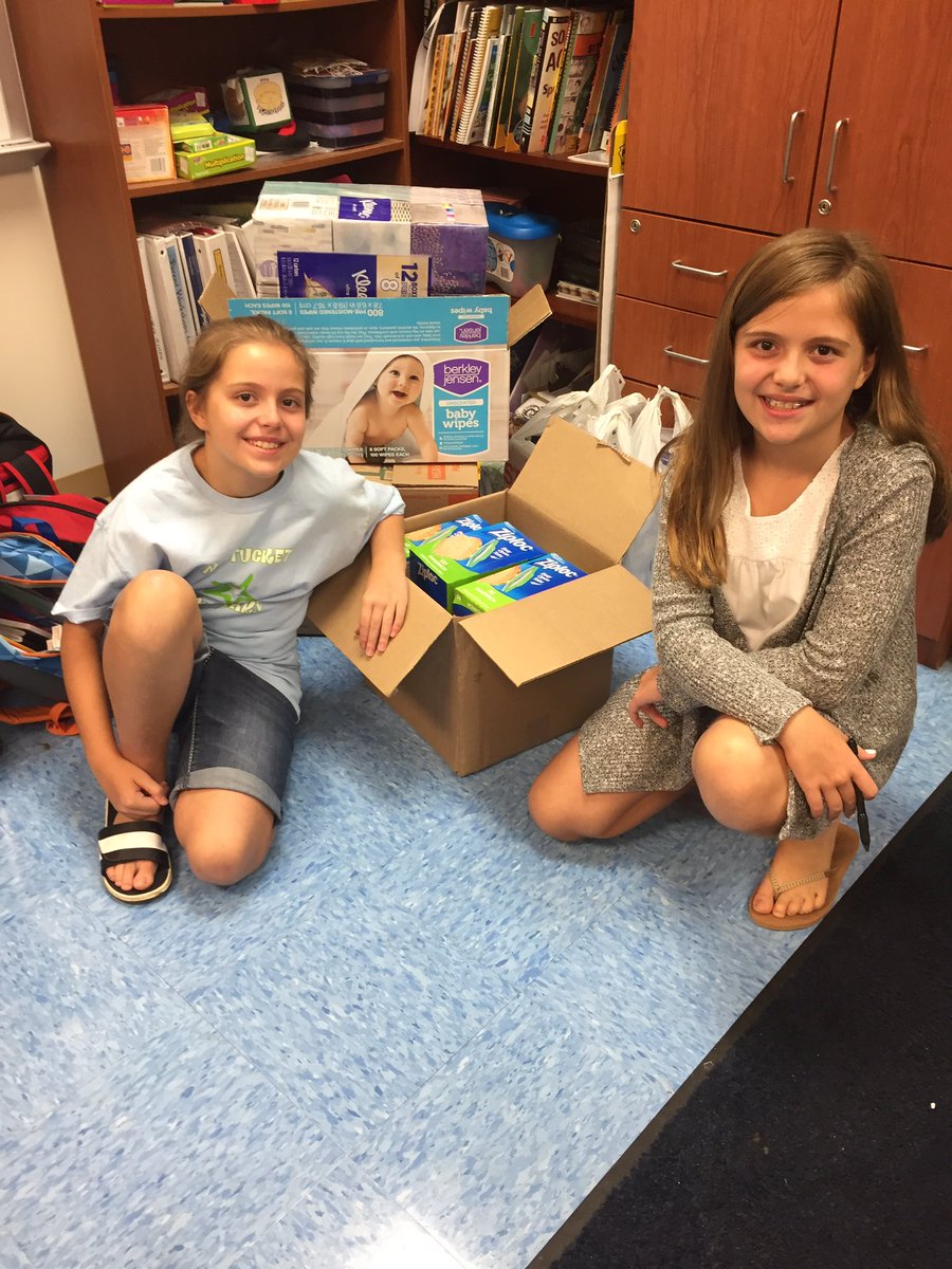 Nantucketaacps's tweet image. These 5th graders made a care package today to #HelpHouston #AACPSBACK2Awesome