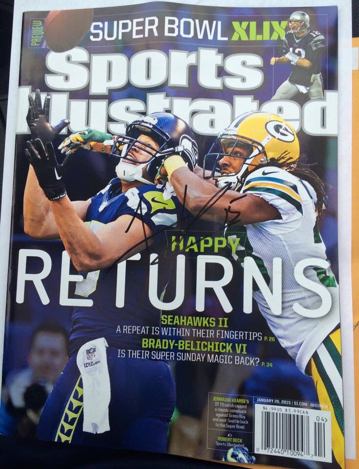 TheHawkNation's tweet photo. Glad I won this from the man awhile ago.  You will forever and always be a #HomeTownHero @JKearse_15 !
#BowDown #HawkNation @Seahawks https://t.co/G6mMv6RLpa
