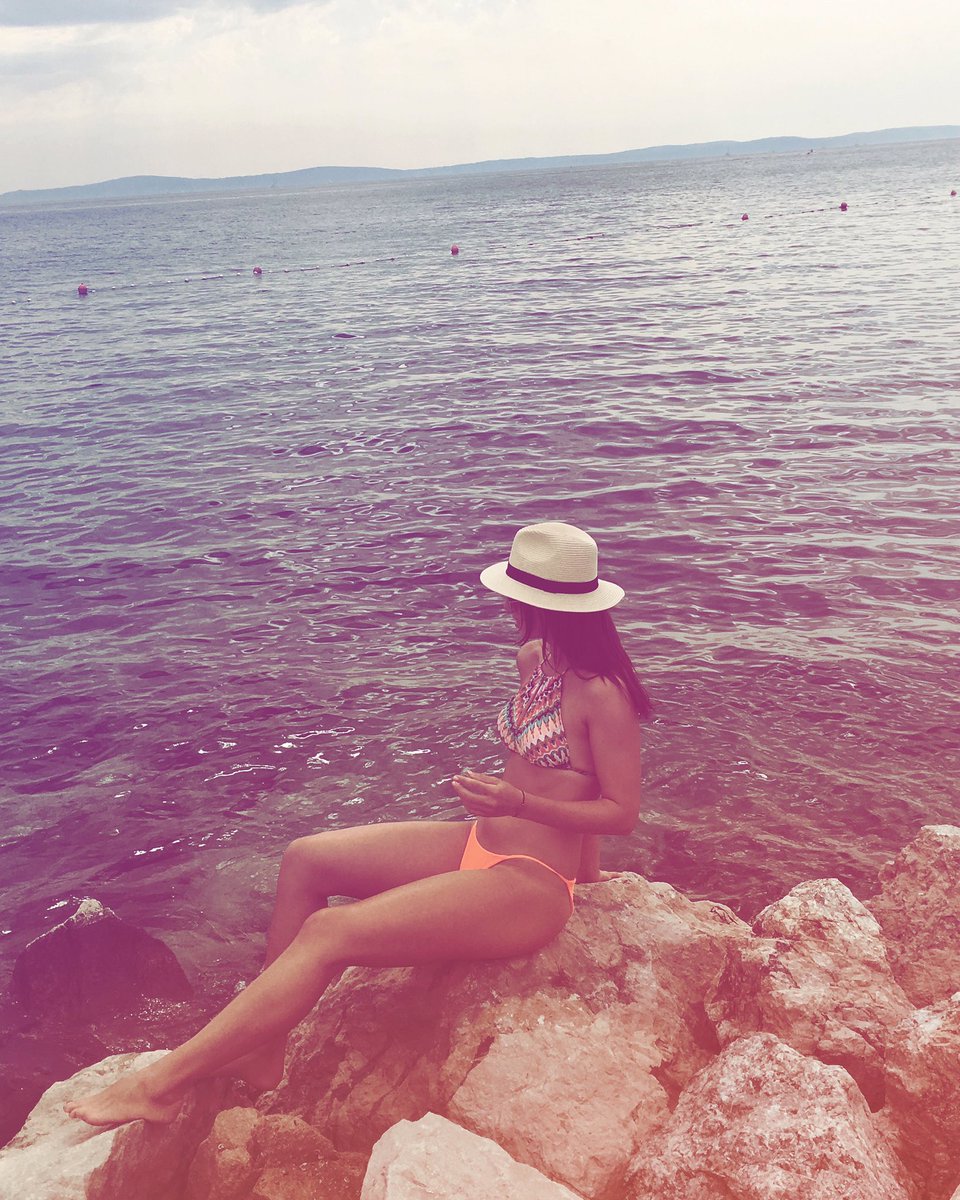 Georginabastick's tweet photo. Sometimes you just need a little adventure .. 💛✨ https://t.co/9w4rygnIMX