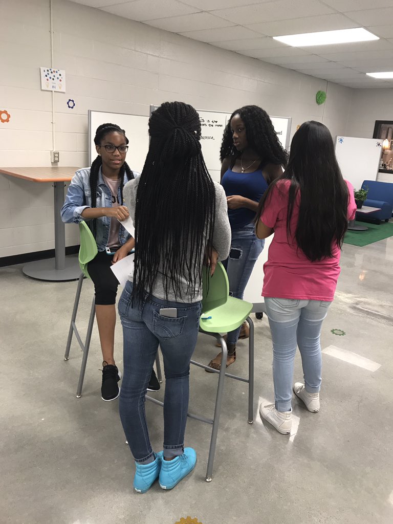 khogendorp's tweet photo. Student collaboration @PeachtreeRidge in the new E110 workspace. #rollchairs https://t.co/BBdP9tCQL4