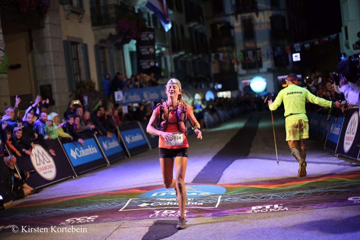 Clare Gallagher (<a href="/TheNorthFace/">The North Face</a>) wins the 2017 CCC in 12:13.57. #CCC
