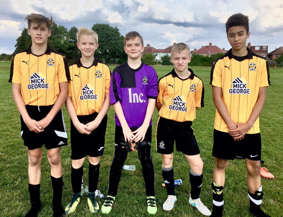 thewakefield4's tweet photo. @CambridgeUYD U13 players after today's 12-4 win against Colchester Utd https://t.co/pQcv5AnZjq