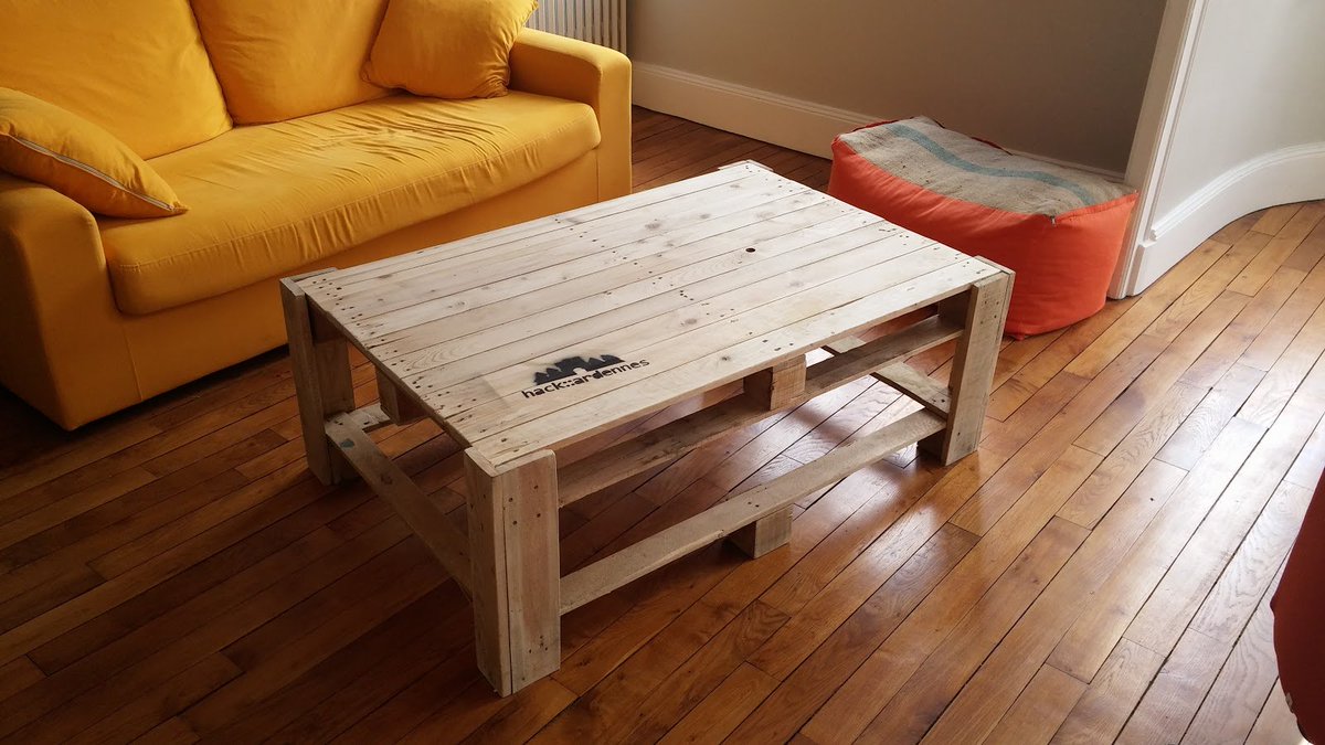 HackArdennes's tweet photo. AV notre table basse #DIY pour  faire don de l'argent à #BellOccas ! On compte sur vous ! #DD #generosite !https://t.co/pPq0lcGbnh https://t.co/qdR9rsjPV5
