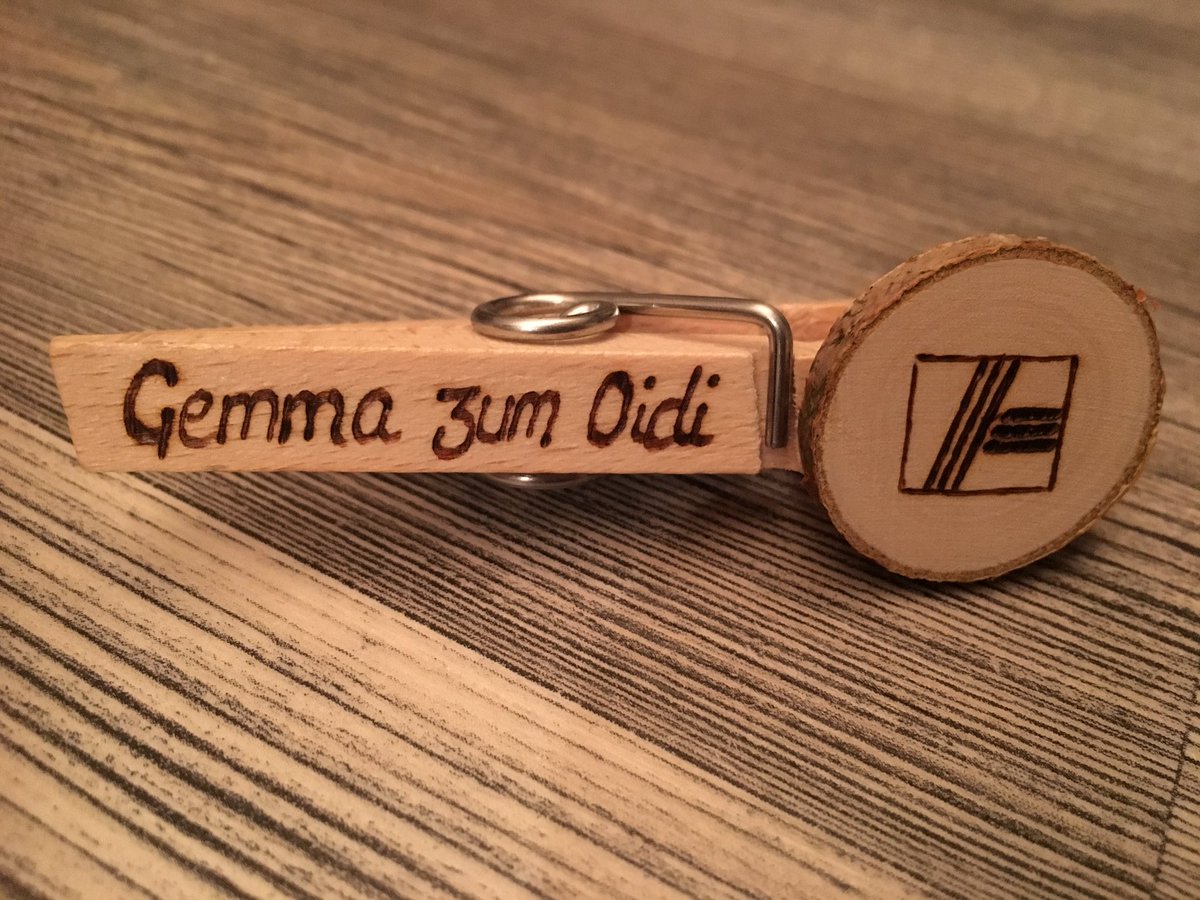 writtenbymanuL's tweet photo. #GemmazumOidi #Oidi #OidaOidi #Aldi #Vakleidlen #Bayerisch #Boarisch #Preißenkopf 😂😂😂 #Glupperl #Glubberl #Wiesn #Oktoberfest #Gillamoos https://t.co/BRb4hMynnZ