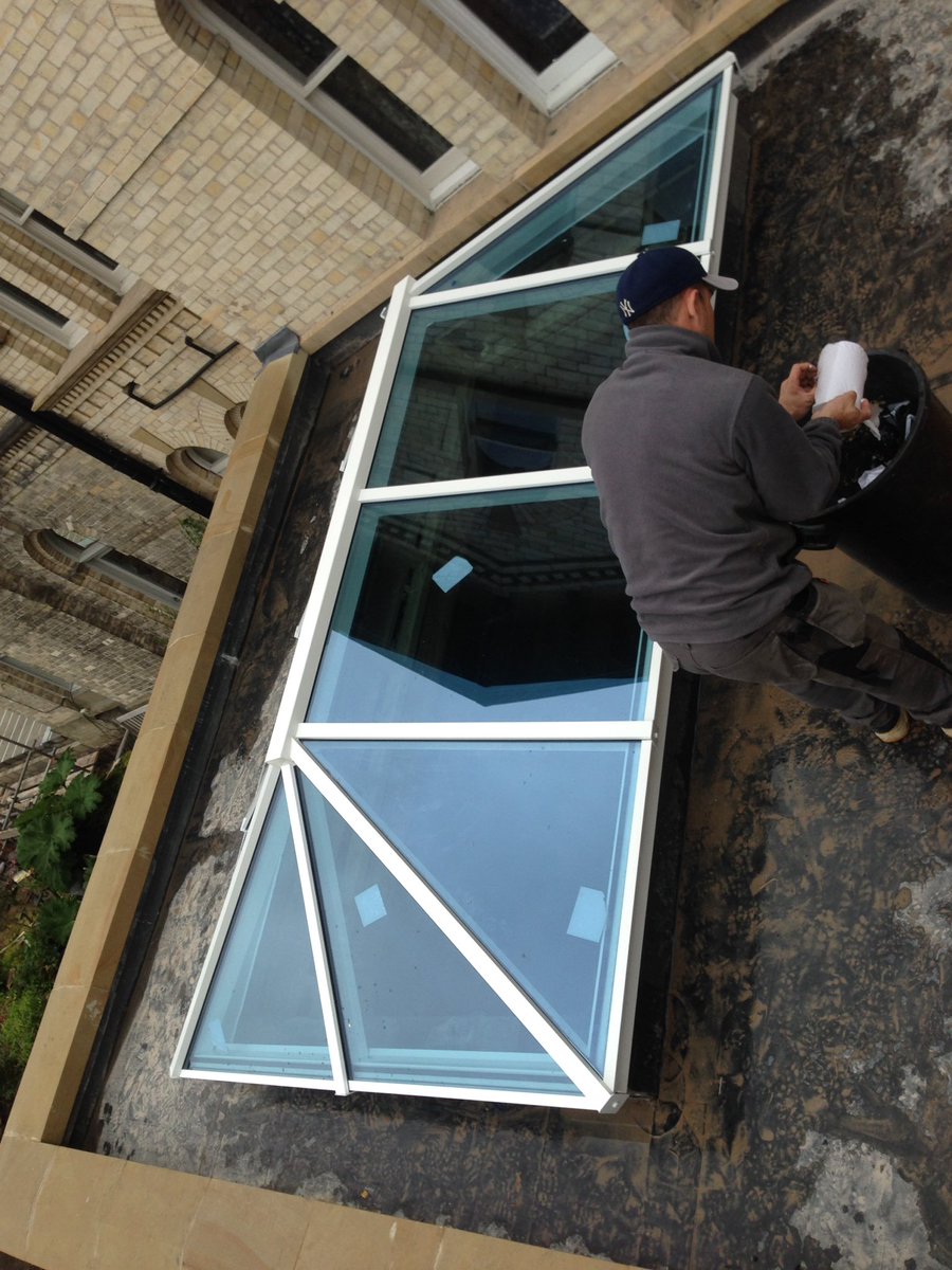 aaronkershaw81's tweet photo. @alderleyedgecom another quality installation from the team at Whiterose Windows in Cheshire @kingphillholmes https://t.co/HuxiGyz2X2