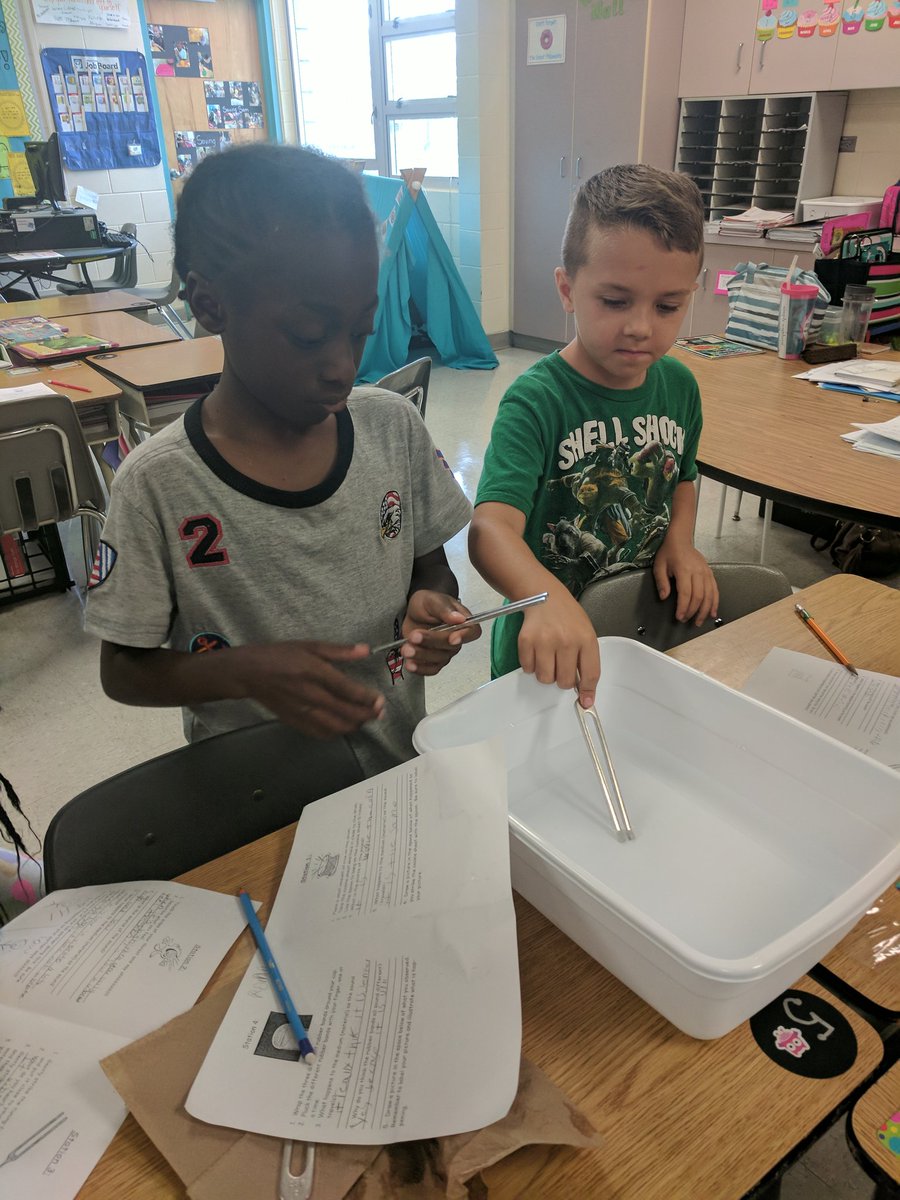 MrsTAndersen's tweet photo. We learned a lot about sound energy through our investigations!  I love watching scientists learn! @HCPSSummerfield @HillsboroughSch https://t.co/SLfAZDWbGW