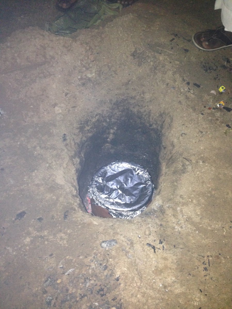 ZannaGimba's tweet photo. Meat in the hole! #Danderu https://t.co/StauhEI9kH