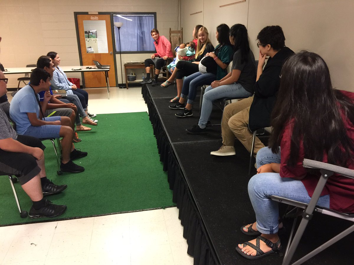 Studio113_EHHS's tweet photo. More from today's "Front Porch" interactive/discussion structure. #edchat https://t.co/CGCcAWq6Kr