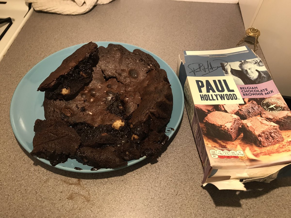 mel_day's tweet photo. Inspired by #GBBO and putting my faith in Paul #hollywoodbakes I baked for the first time in 8 years. It didn't go so well #extraslice https://t.co/yYh296tWfG