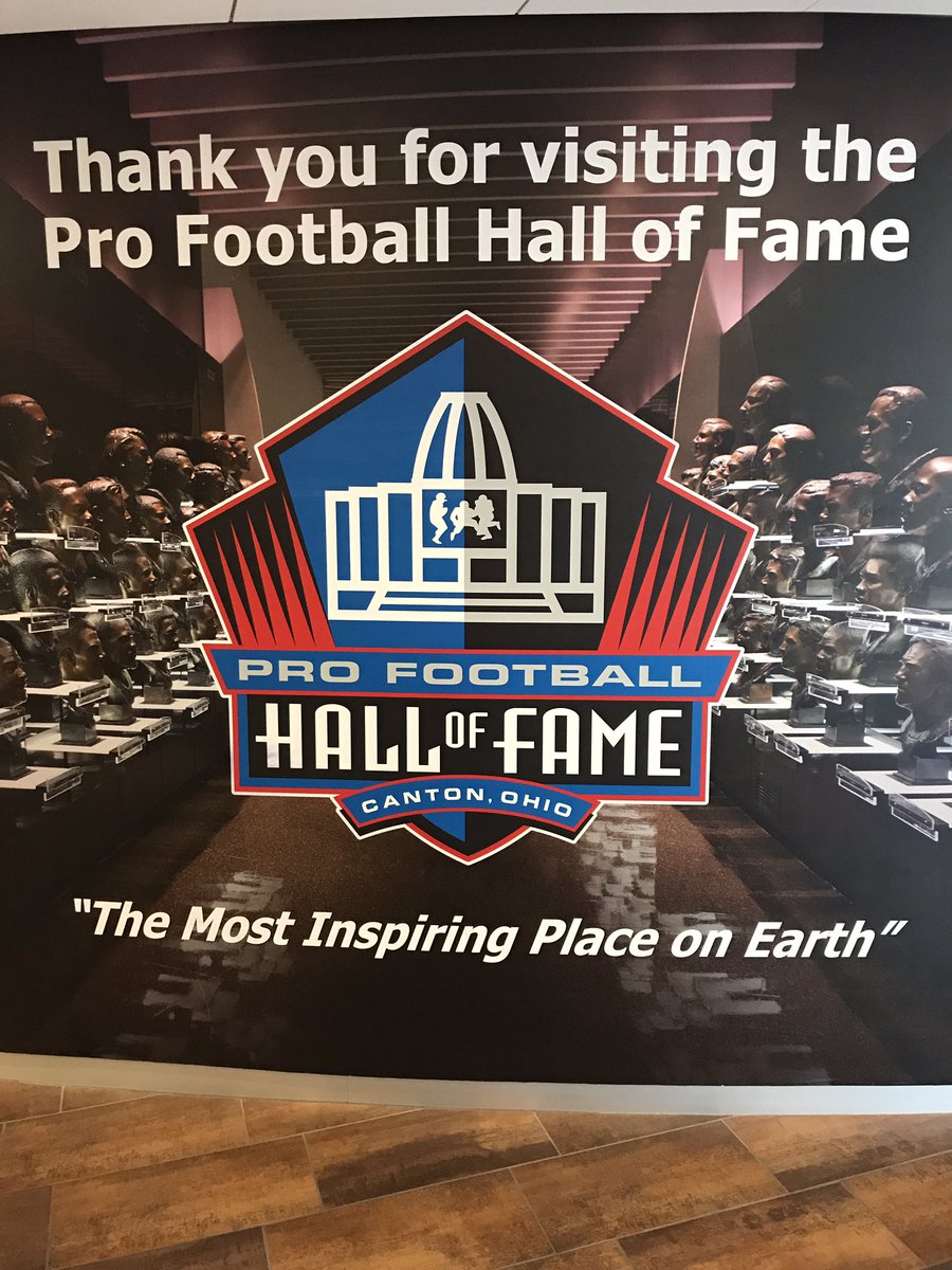 AlmaScotsFB's tweet photo. Great day at the @ProFootballHOF in Canton, OH for #Team124 https://t.co/F1WwrgockQ