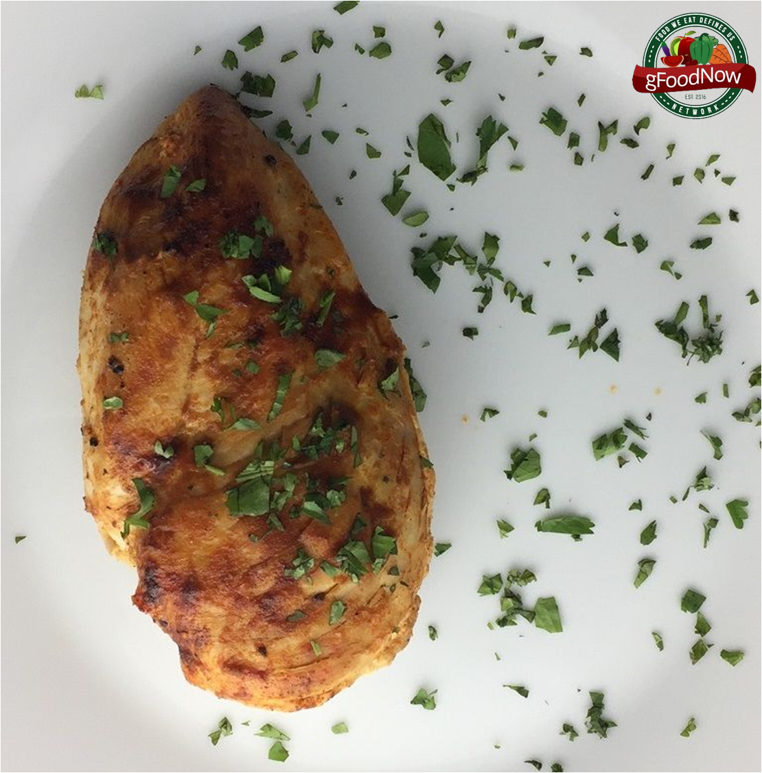 gFoodNow's tweet photo. Fully cooked 4oz #roasted #chicken #breasts are first fire seared before being slow-cooked in their own #juices. https://t.co/Arf2iwWVOy https://t.co/TjcZKPpX83