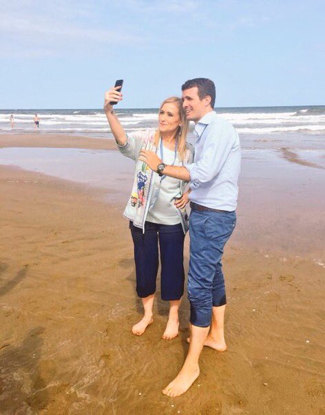 grancocolio's tweet photo. ¿Sabrá el Partido Popular que muchos millones de españoles no verán la playa este año xq no tienen para comer?
                  DAIS ASCO 🤢 https://t.co/MHZLa4tiLB