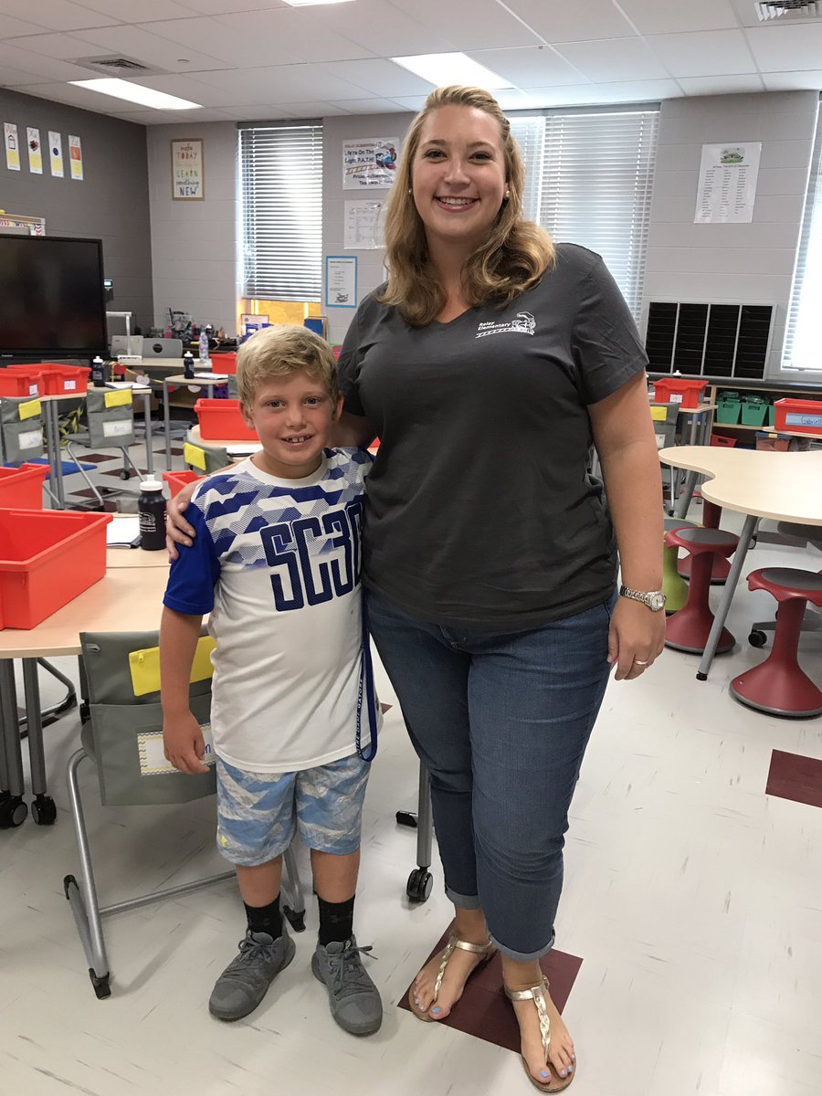 MariePhotogmom's tweet photo. Excited for our new school, new principal &amp; new beginnings! @Kfenlon4th @jrbarnett_ @Relay_BCPS @relaypta https://t.co/NujyDkR32q