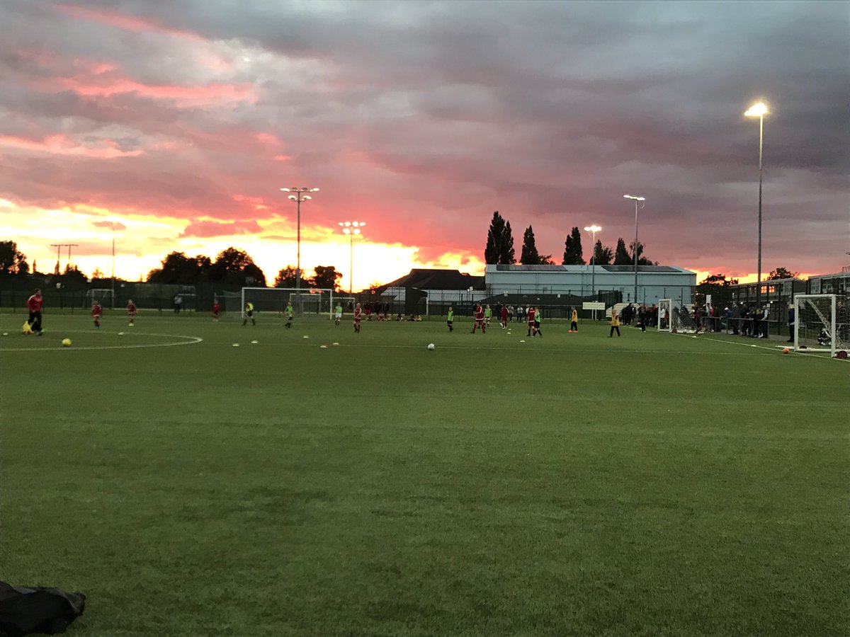 PP_Rotherham's tweet image. A great evening for football. Thank you to Barnsley Schoolboys and our U11/12 Elite squads for an entertaining evening of football.