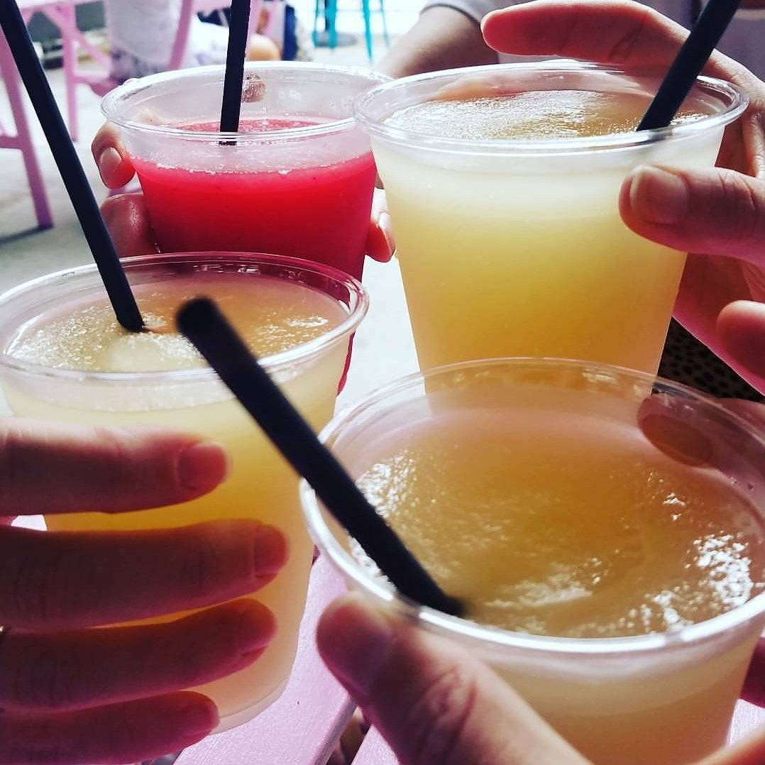Botiwalla's tweet photo. Grab some friends, grab some slushies, and recreate this shot. #botiwalla #mypcm #poncecitymarket #boozyslushie #mumbaimule 📸:The Toast Post https://t.co/sYH0Jr0Hci