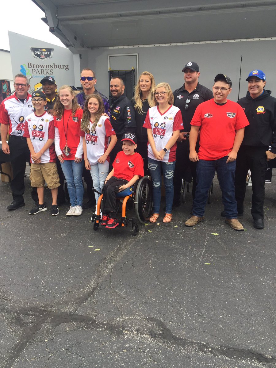 Thanks <a href="/shoeracing/">Don Schumacher Racing</a> for hanging out with <a href="/RileyKids/">Riley Children's Foundation</a> today at your annual open house.  Good luck this weekend and stay safe.