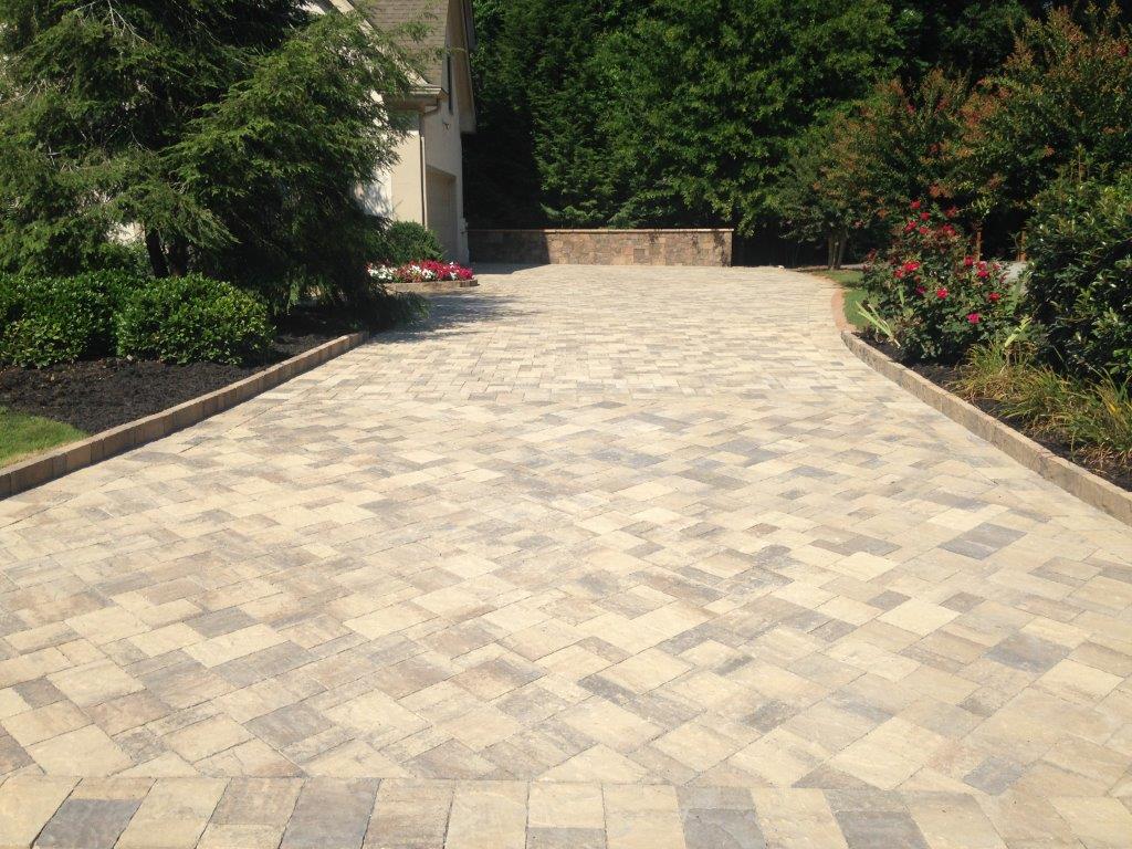merbesfield's tweet photo. The beauty of Belgard #belgard #lafitt #driveways #pavers #dunwoody #sandysprings #paverstone #bestpavercompany https://t.co/MObqkGjxCc