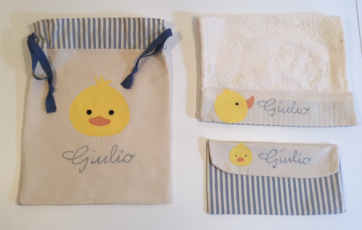 stellineapois's tweet photo. Cotone biologico, creatività e tanta dolcezza per il #setasilo del piccolo Giulio. #backtoschool #scuolamaterna #fattoamanoperbambini https://t.co/2qBBEdeFUD