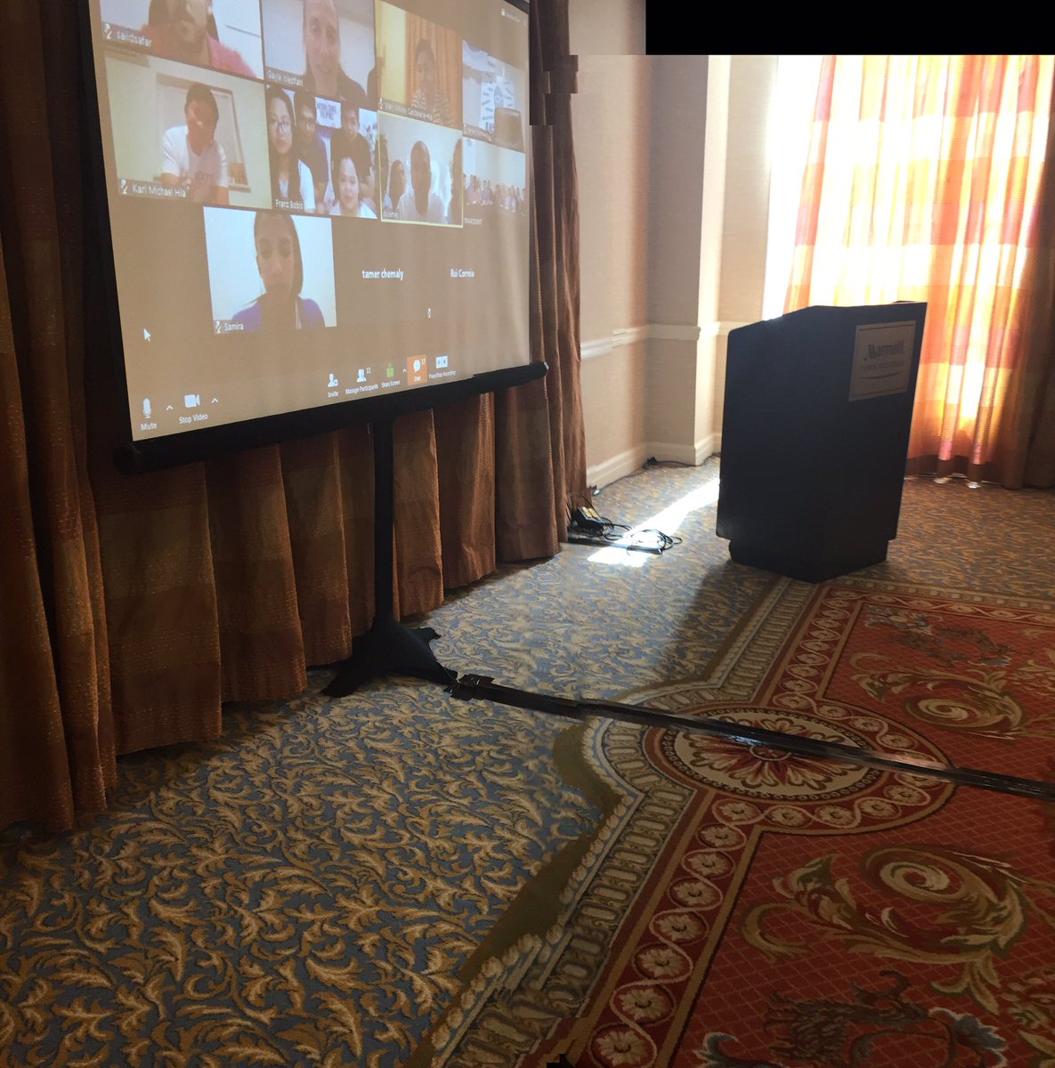 svdpusacouncil's tweet photo. Today, SVdP-USA Youth did a service project at Center for Hope and had an international videoconference with youth around the world! https://t.co/VMFOYeGAtQ